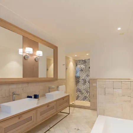 Mamela 4* Capri