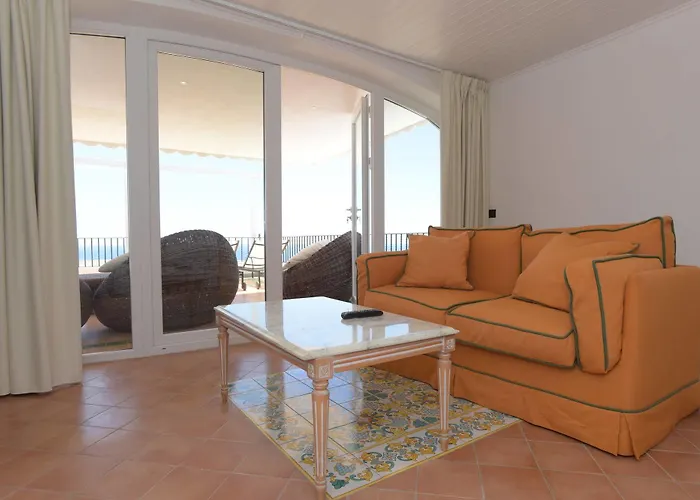 ホテル マメラ 4*