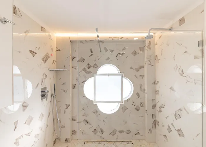 Mamela Ξενοδοχείο 4*